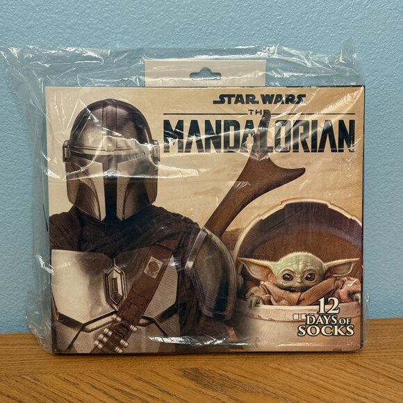 Star Wars The Mandalorian 12 Days Of Socks Gift Box - Picture 1 of 7